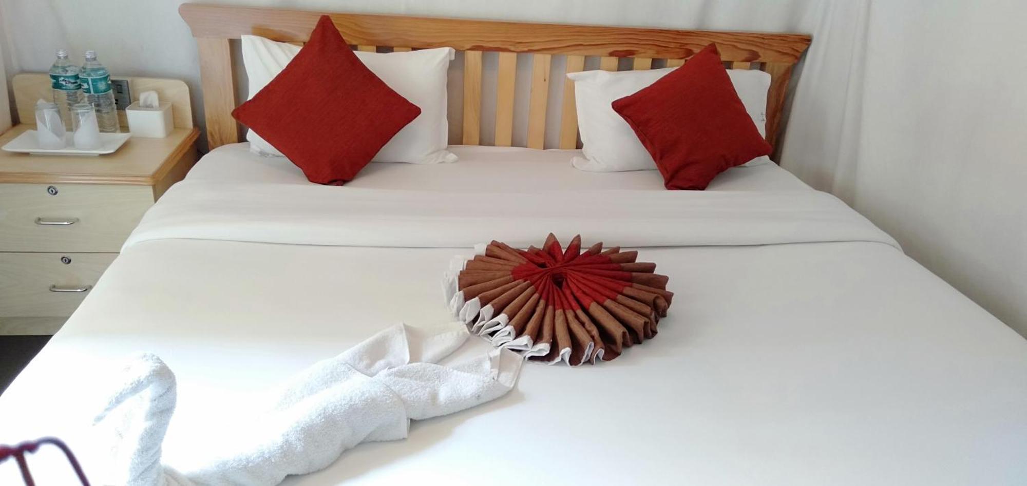 Kalash Parkaze And Tent Inn Похара Екстериор снимка