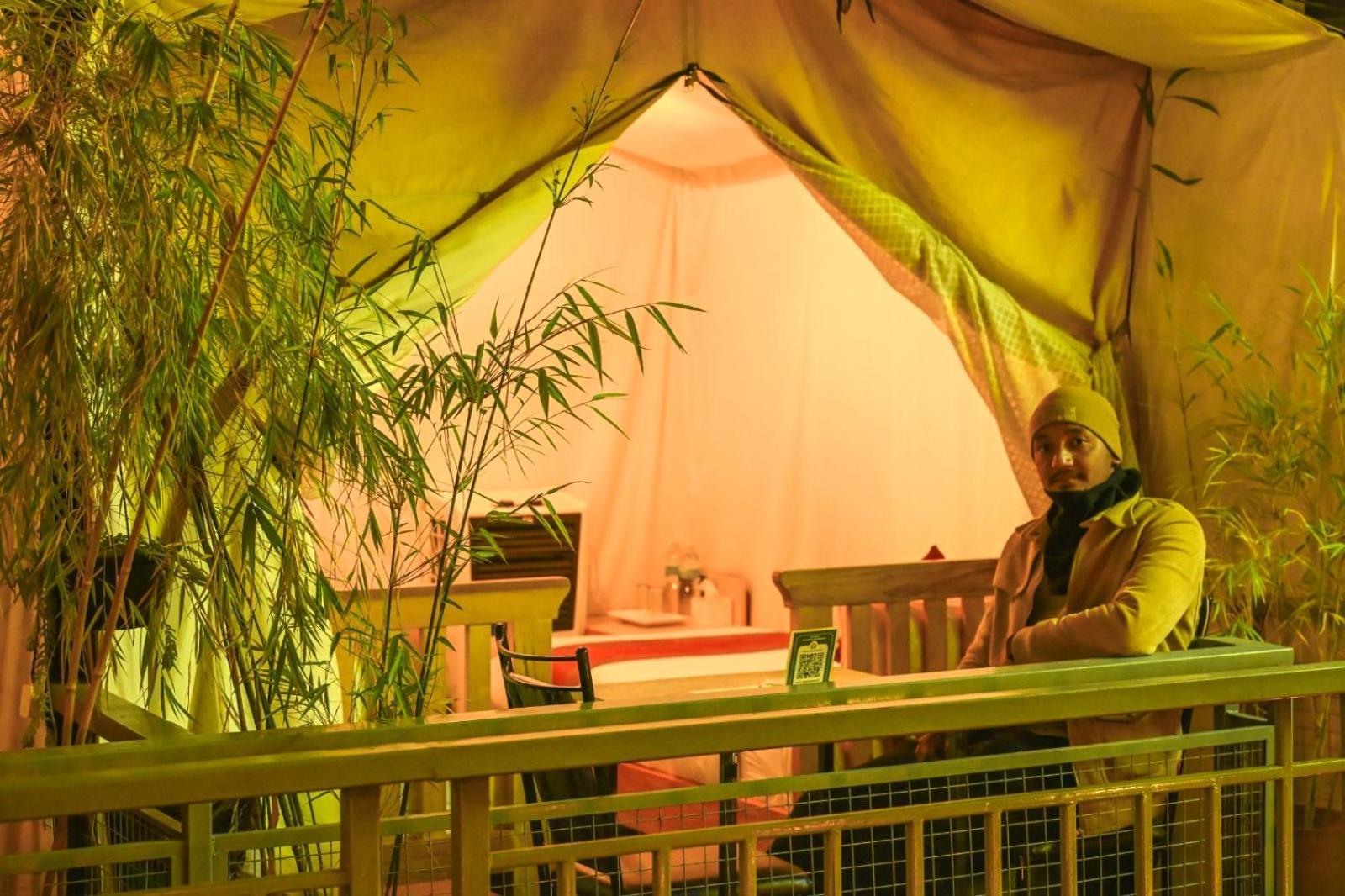 Kalash Parkaze And Tent Inn Похара Стая снимка